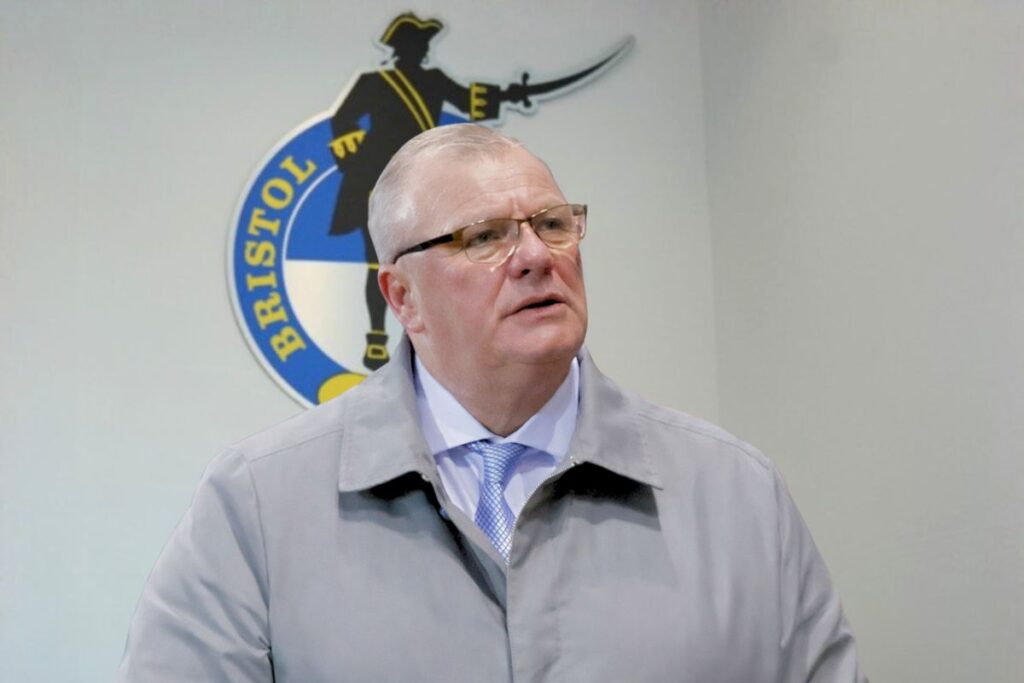steve evans new manager of bristol rovers