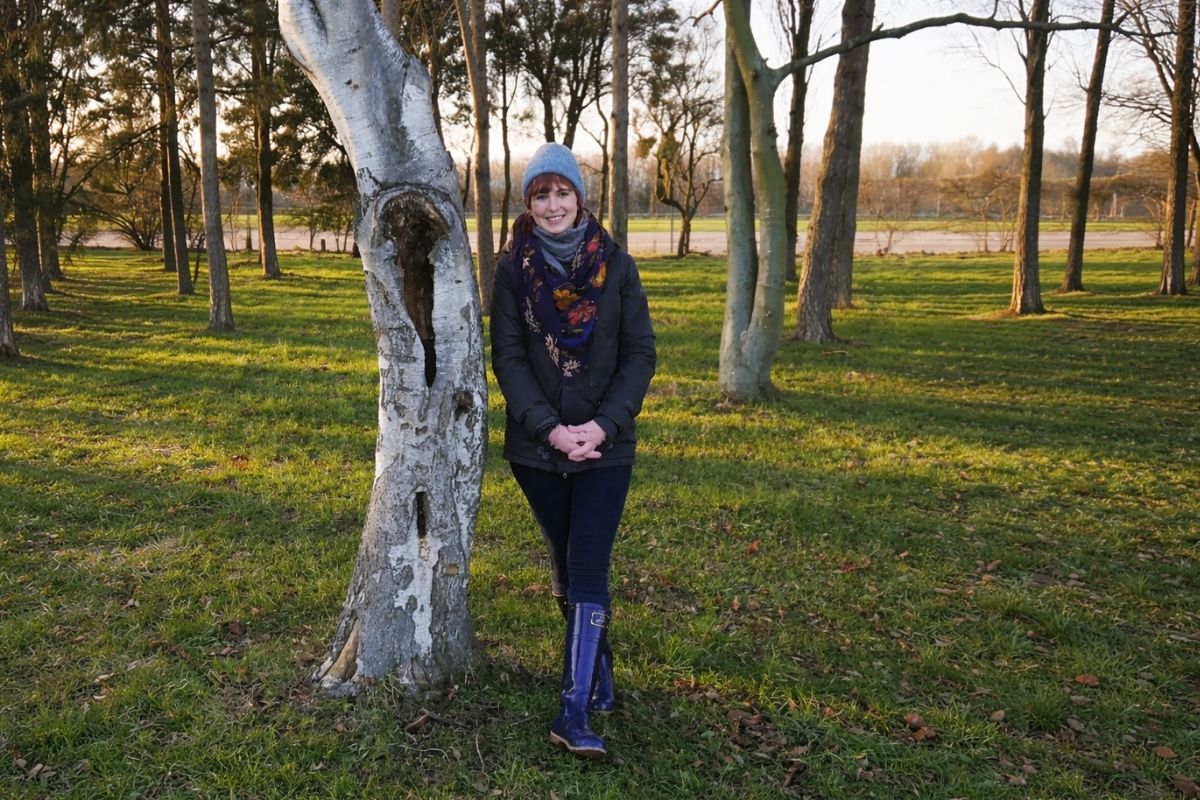 who is izzie balmer partner