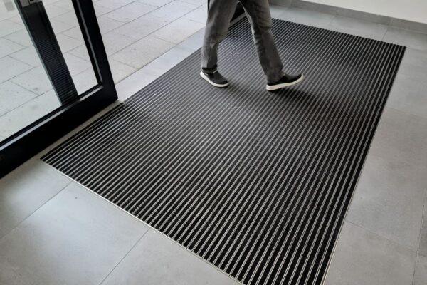 rubber or textile insert