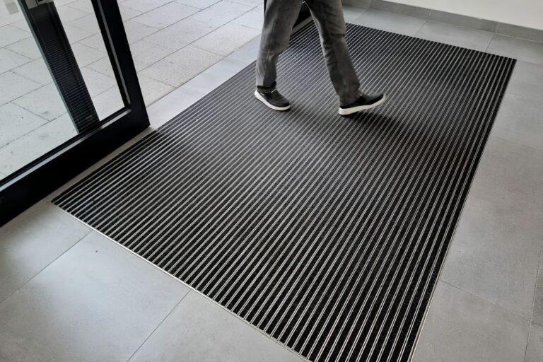 rubber or textile insert