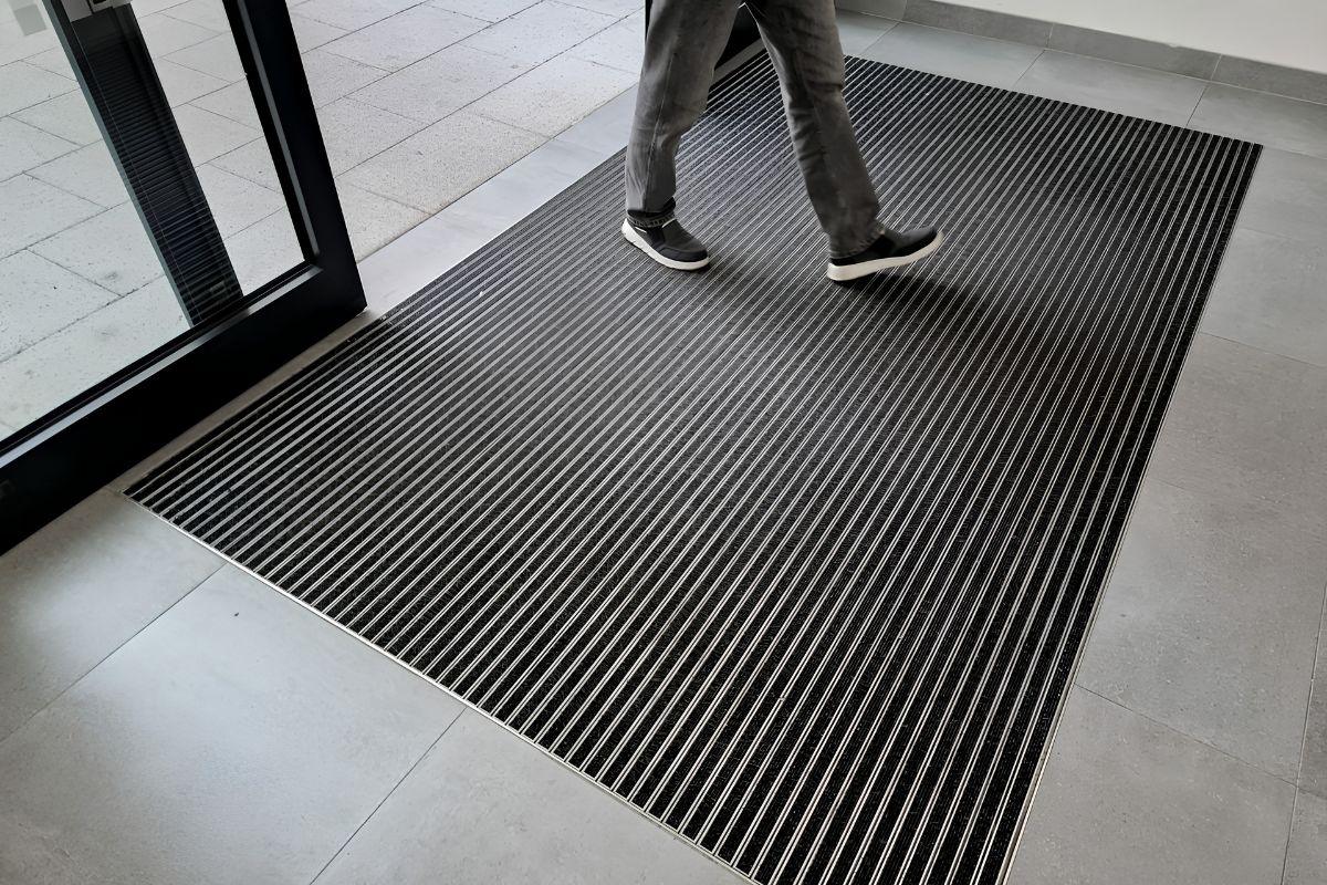 rubber or textile insert